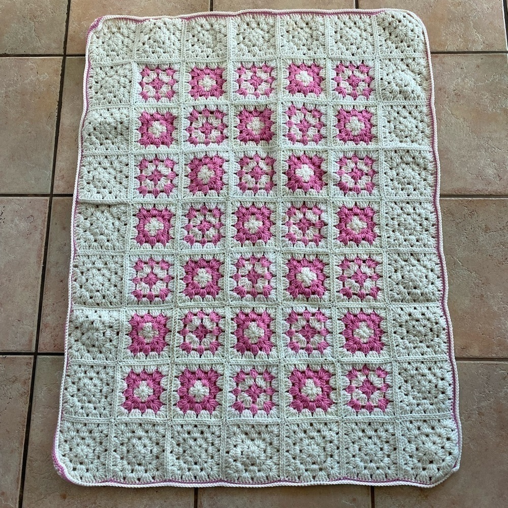 Vintage Handmade Crochet Granny Square Throw Blanket Afghan Cream Pink 40x32